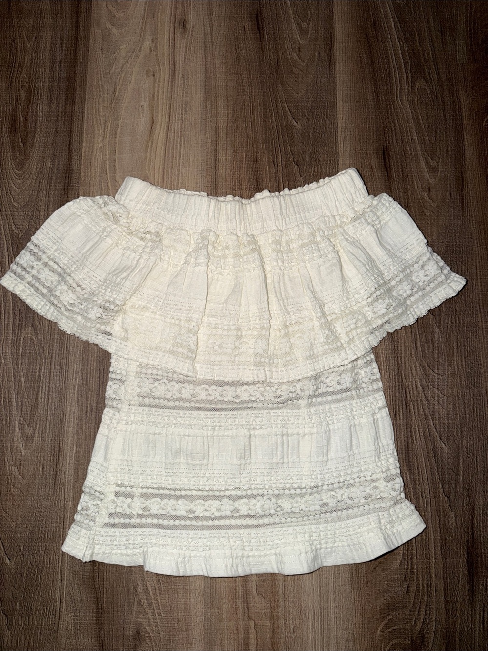 🤍 White Off-Shoulder Crochet Ruffle Top M 🤍